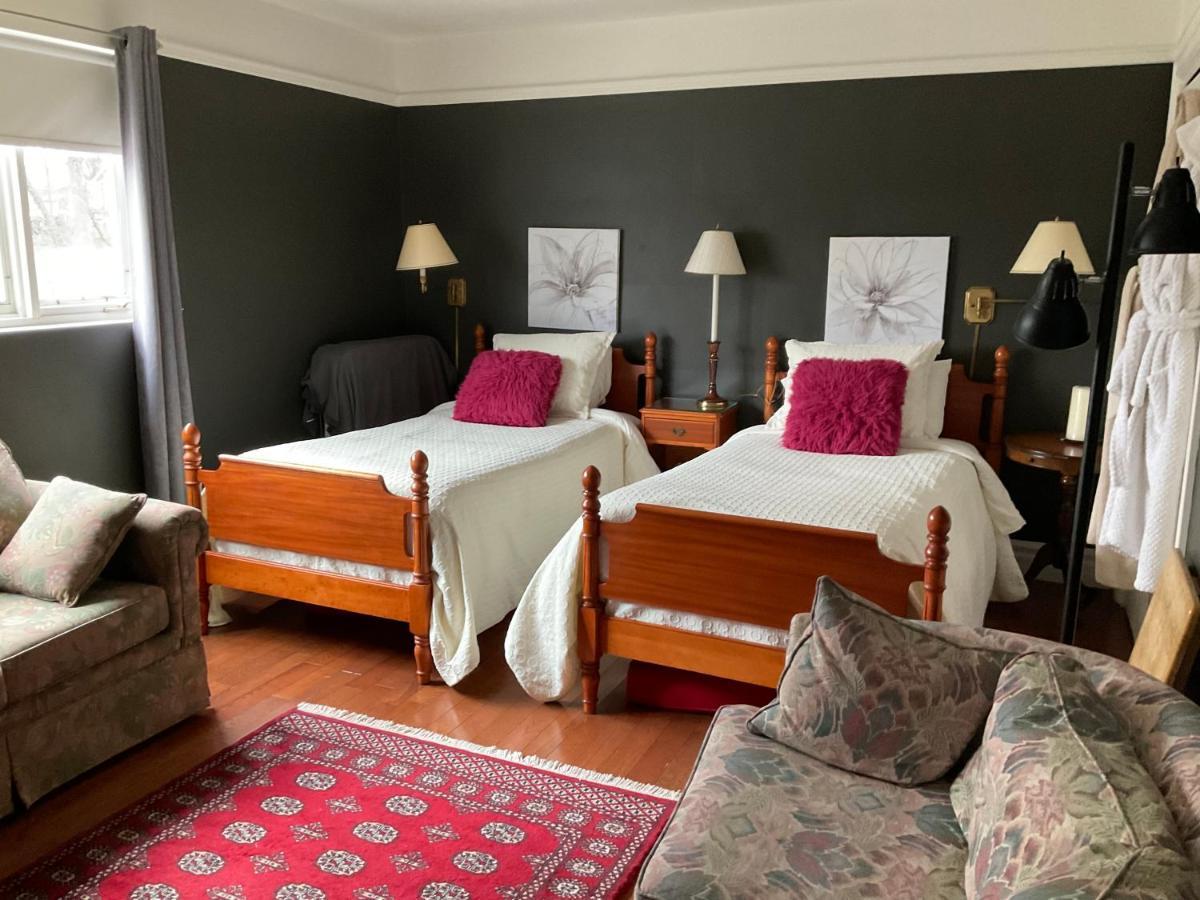 B&B Aux Deux Pignons Donnacona ภายนอก รูปภาพ