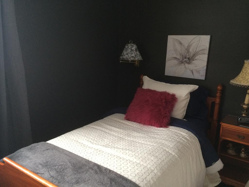 B&B Aux Deux Pignons Donnacona ห้อง รูปภาพ