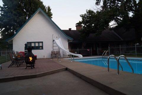 B&B Aux Deux Pignons Donnacona ภายนอก รูปภาพ